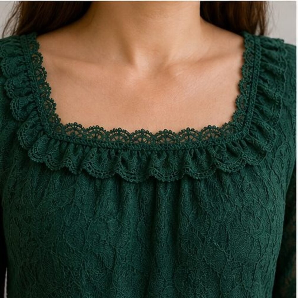 Emerald Ruffle Blouse - Picture 4 of 6